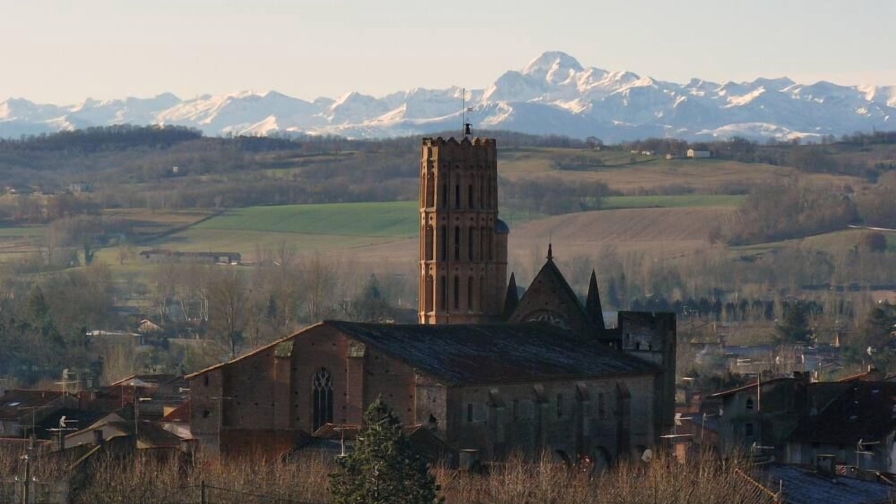 Photo of Others in Latour