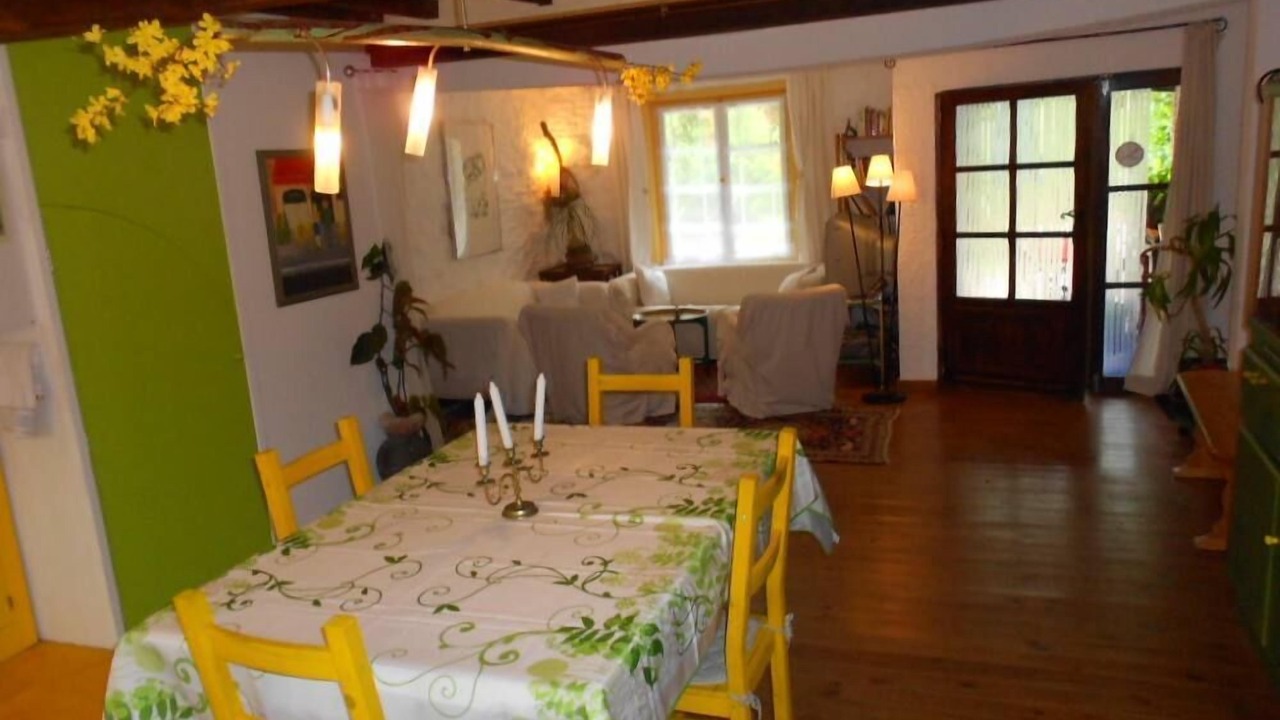 Photo of Livingroom in Latour