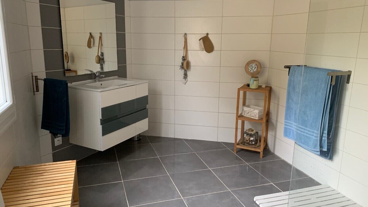 Photo of Bathroom in Uchaux