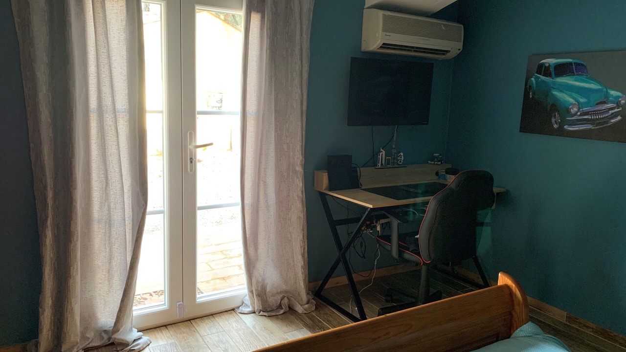Photo of Bedroom in Uchaux
