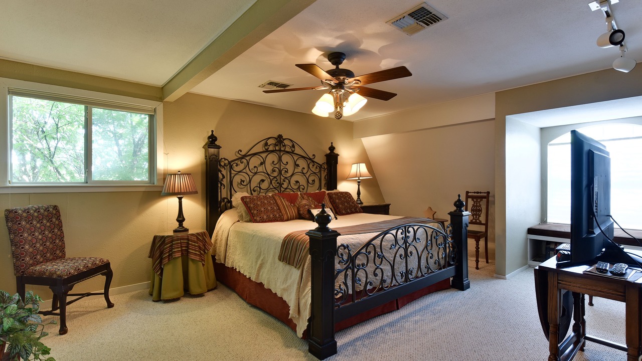 Photo of Others in Oakland Estates