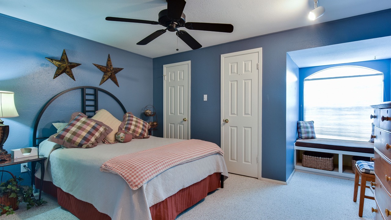 Photo of Others in Oakland Estates