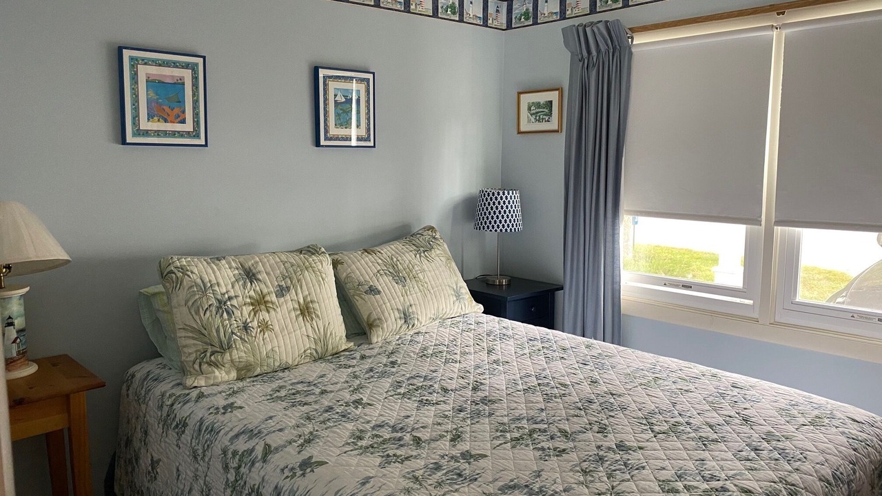 Photo of Bedroom in New Harbor
