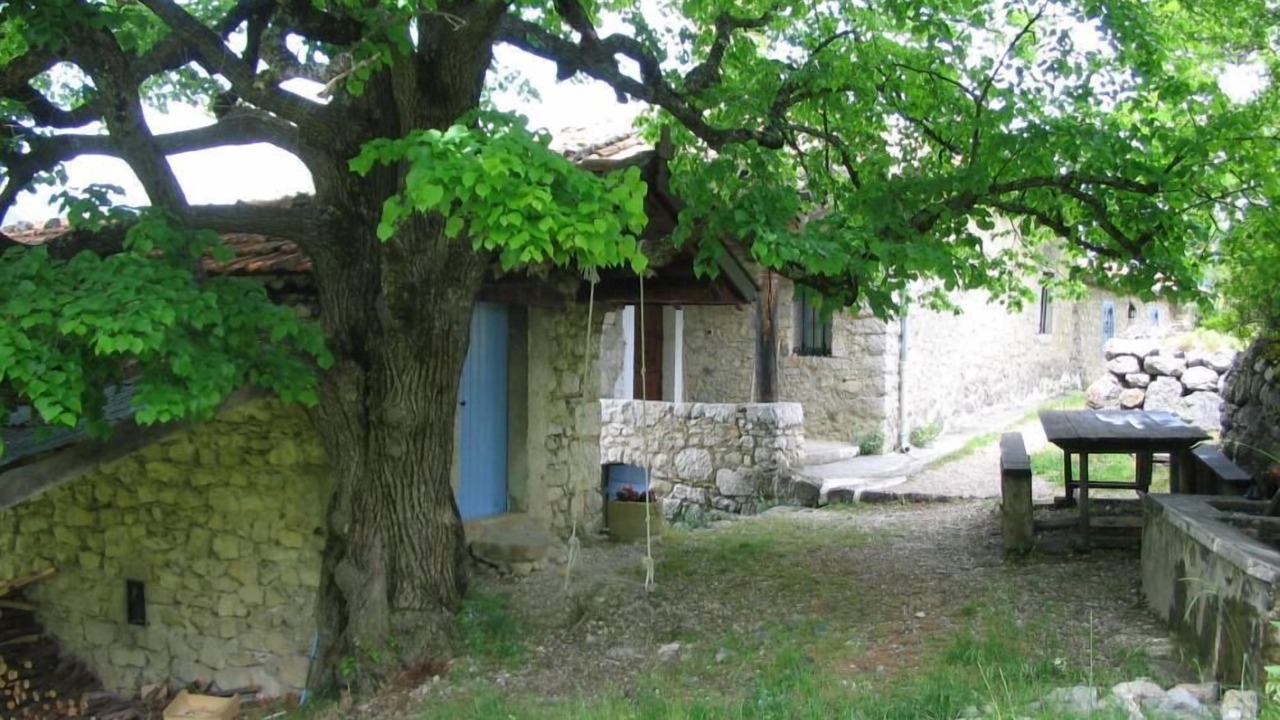 Photo of Outdoor in Cornillac