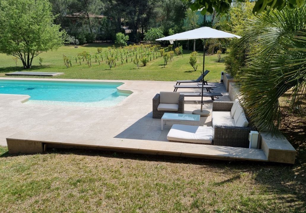 Photo of Outdoor in Cabries