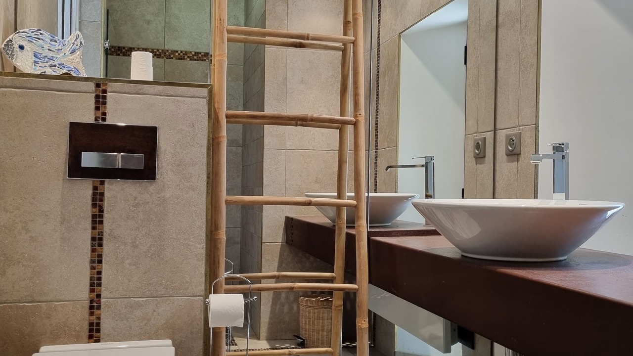Photo of Bathroom in Cabries