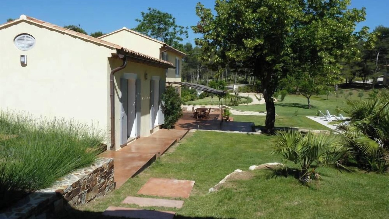 Photo of Outdoor in Cabries