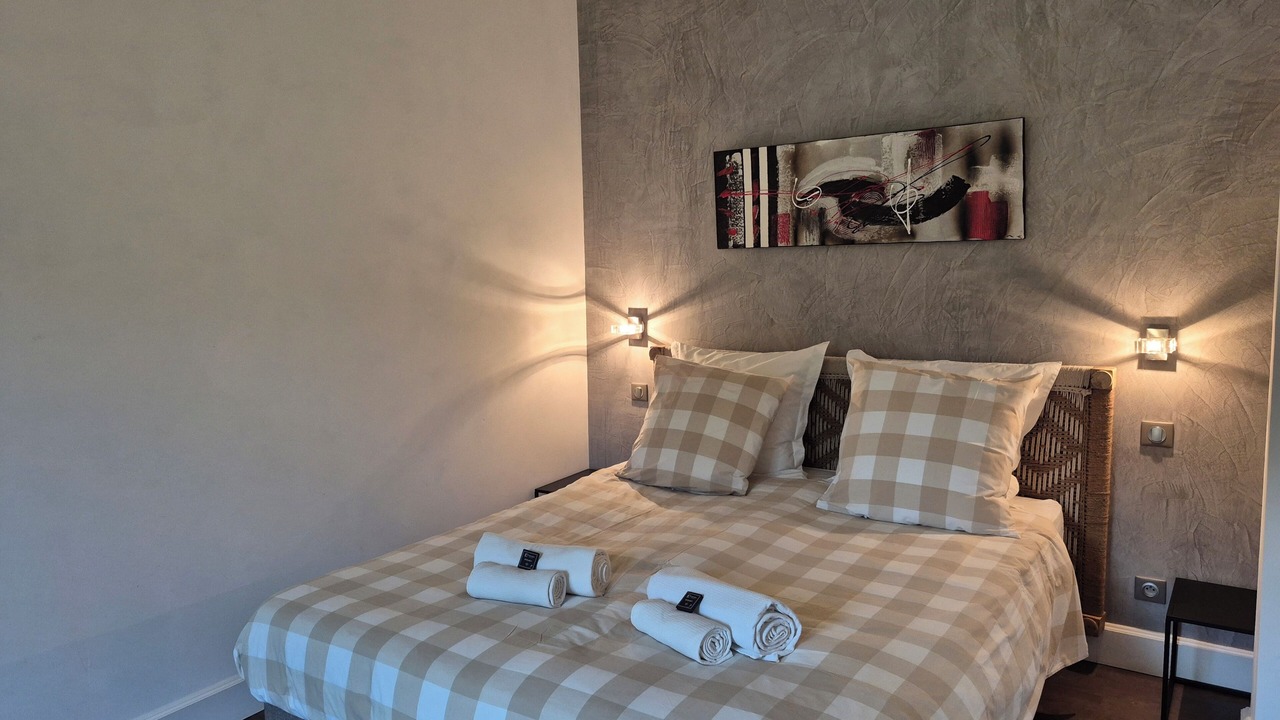 Photo of Bedroom in Cabries