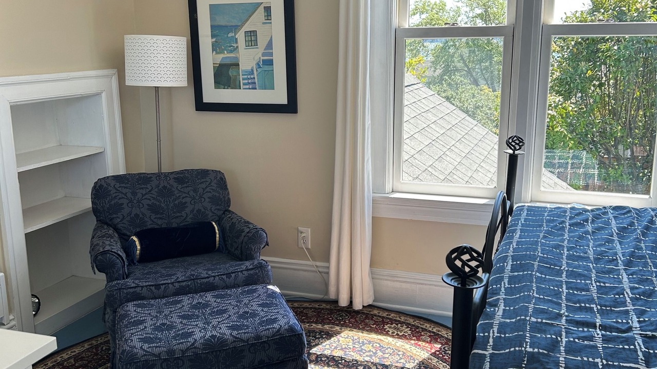 Photo of Bedroom in Port Townsend Historic District