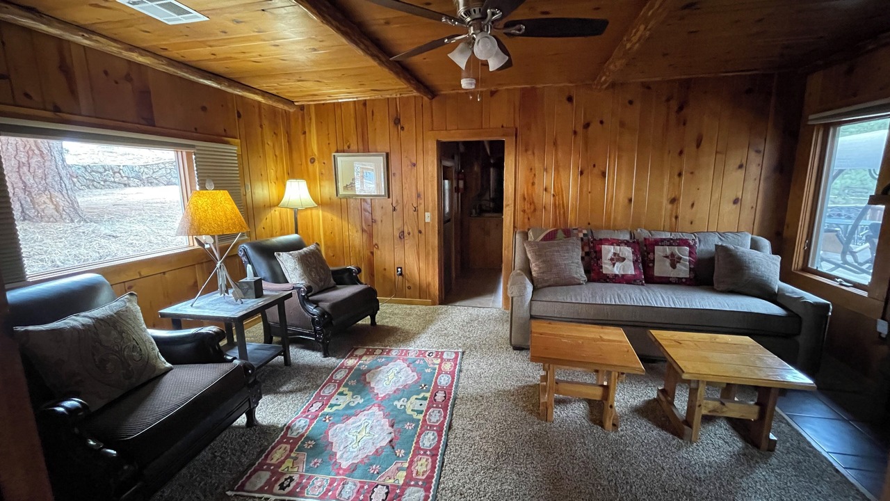 Photo of Livingroom in Green Mountain Falls