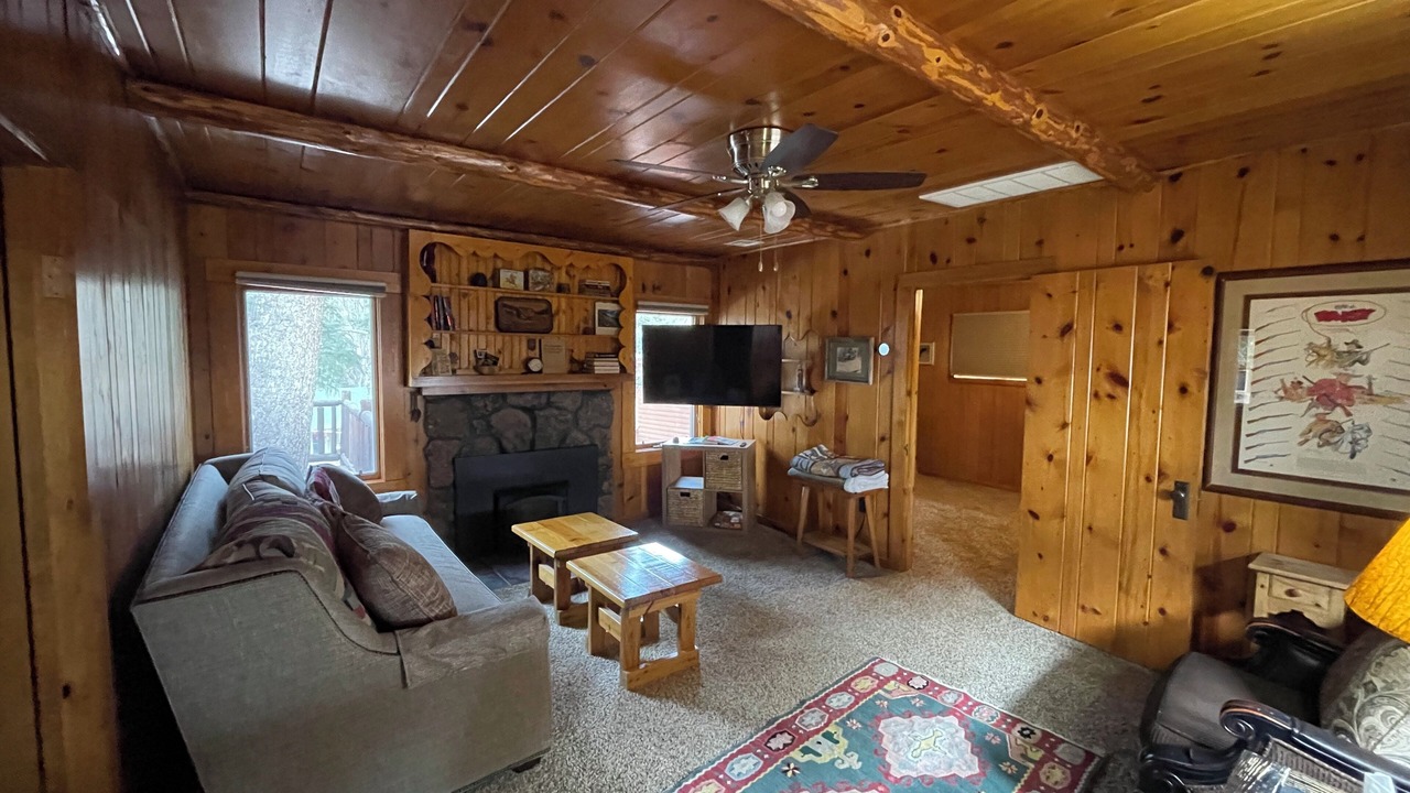 Photo of Livingroom in Green Mountain Falls