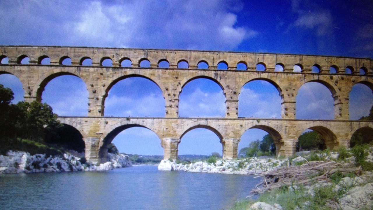 Photo of Others in Tavel