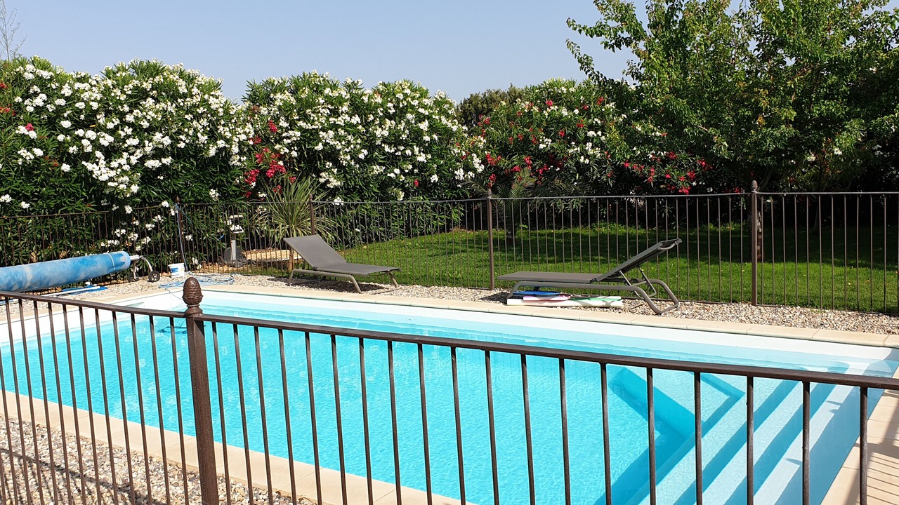 Photo of Outdoor in Tavel