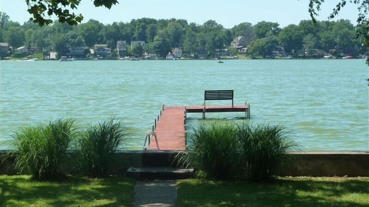 Photo of Outdoor in Paw Paw Lake