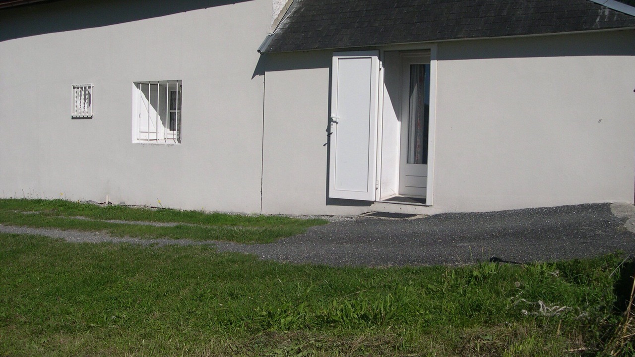 Photo of Outdoor in Campan