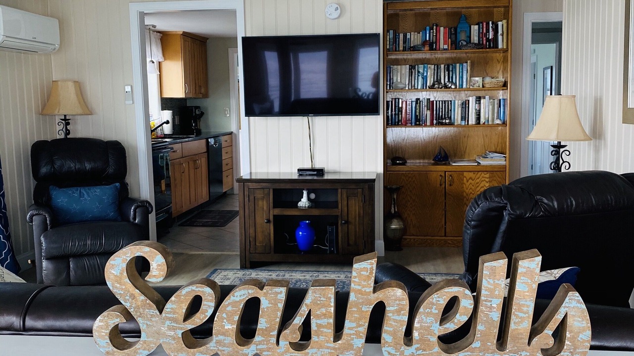 Photo of Livingroom in Camp Ellis