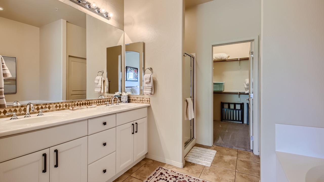 Photo of Bathroom in Talon Retreat