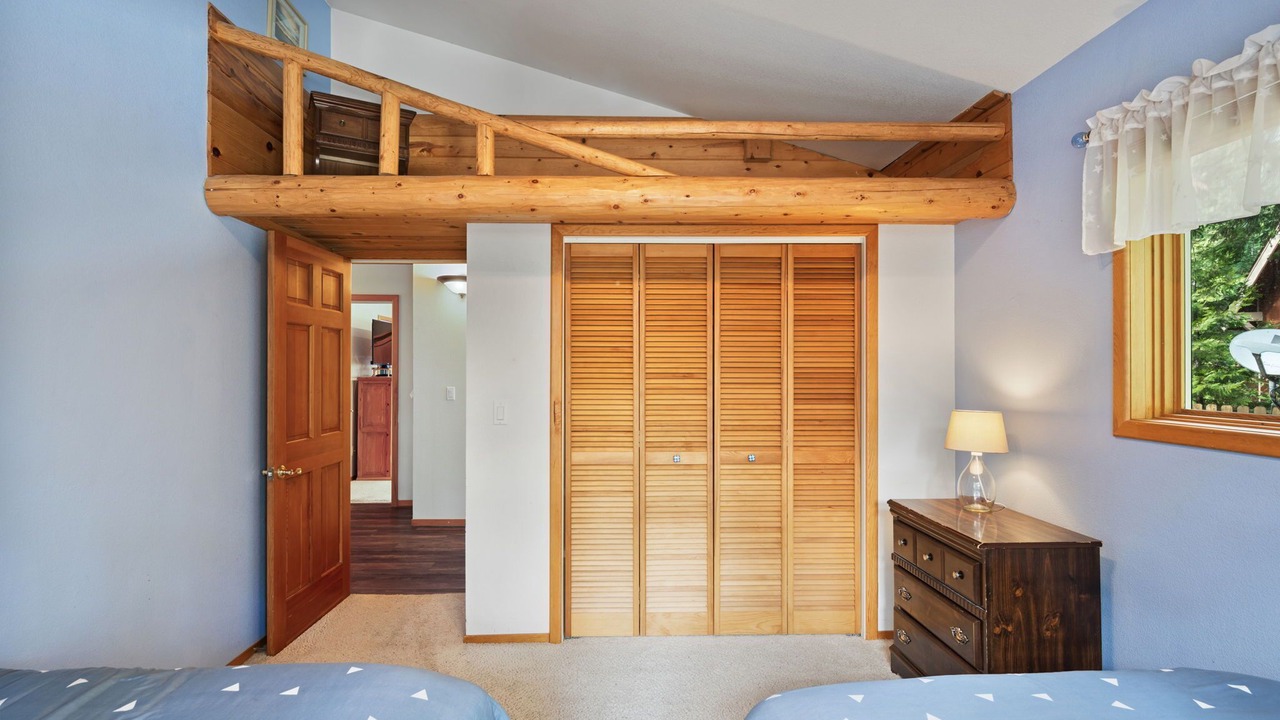Photo of Bedroom in Tahoma