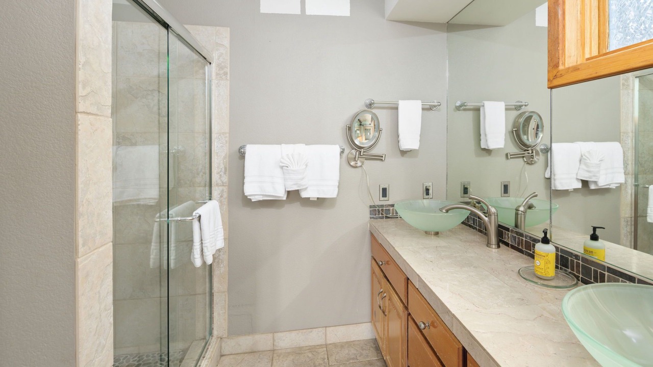 Photo of Bathroom in Tahoma