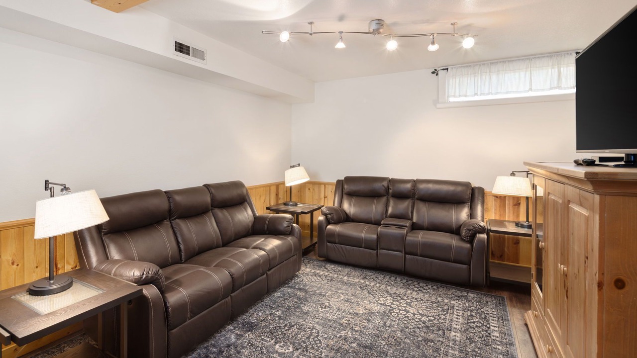 Photo of Livingroom in Tahoma
