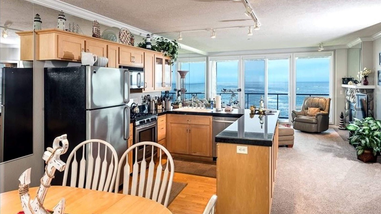 Photo of Others in Depoe Bay