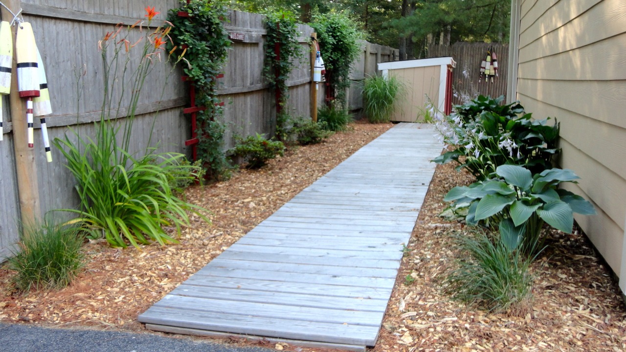 Photo of Others in Waquoit Village