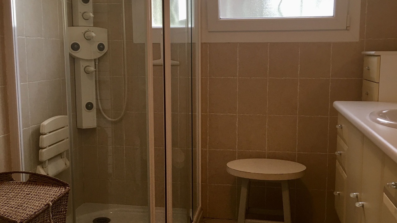 Photo of Bathroom in Montaren-et-Saint-Mediers