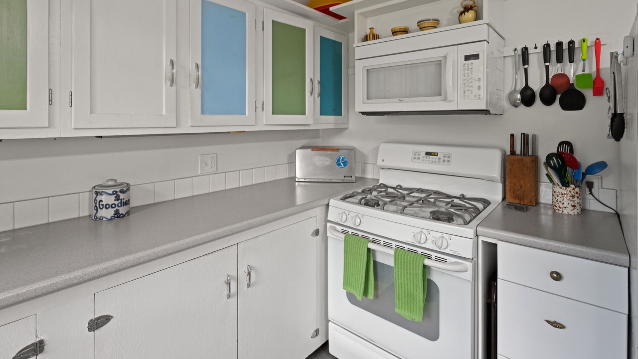 Photo of Others in Underhill