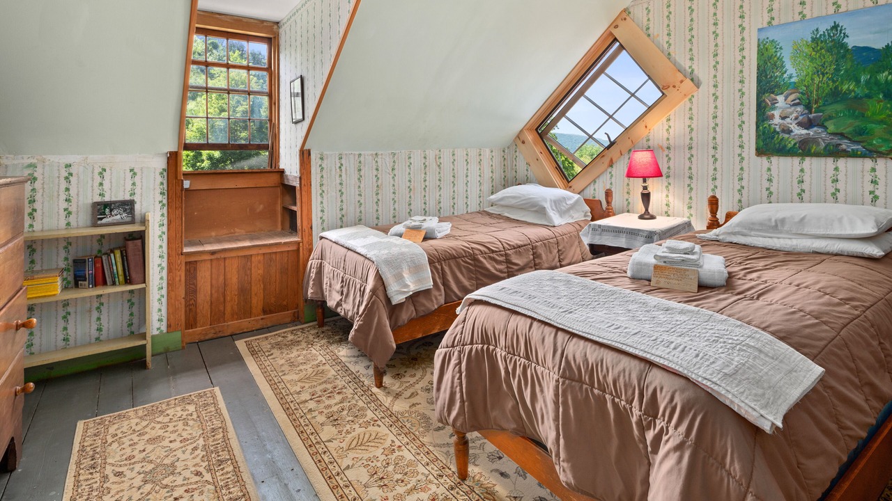 Photo of Bedroom in Underhill