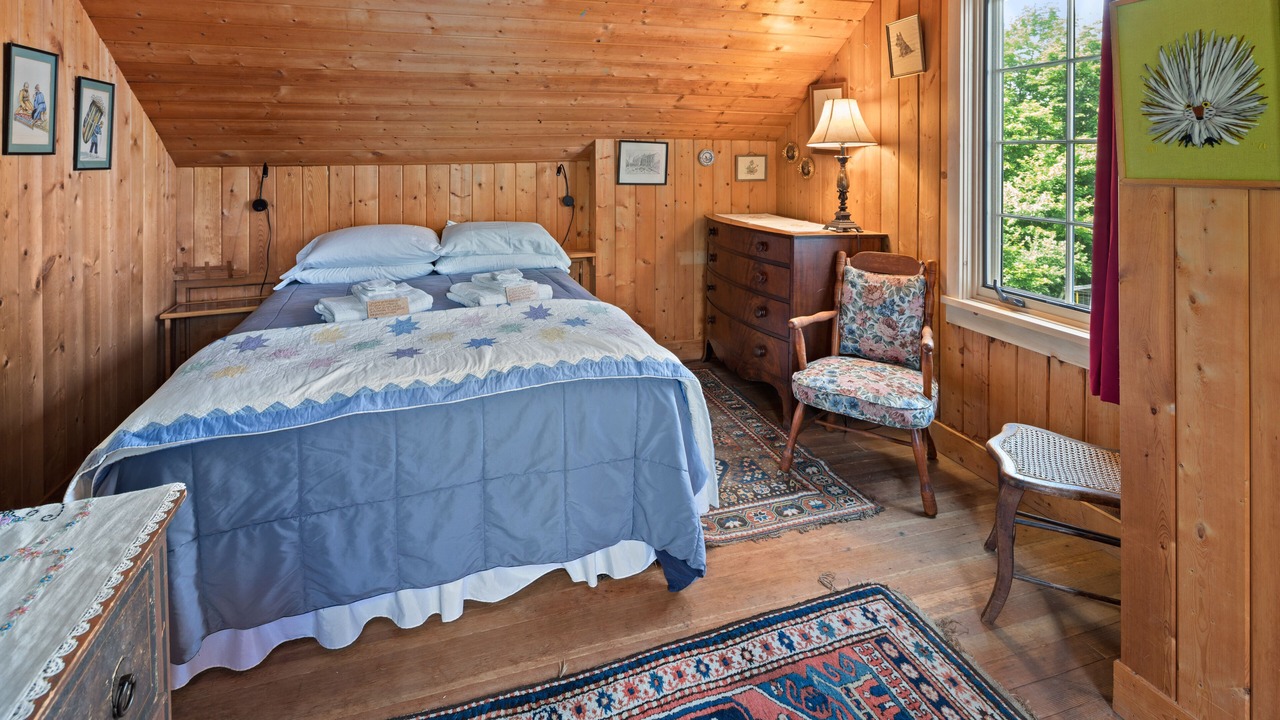 Photo of Others in Underhill