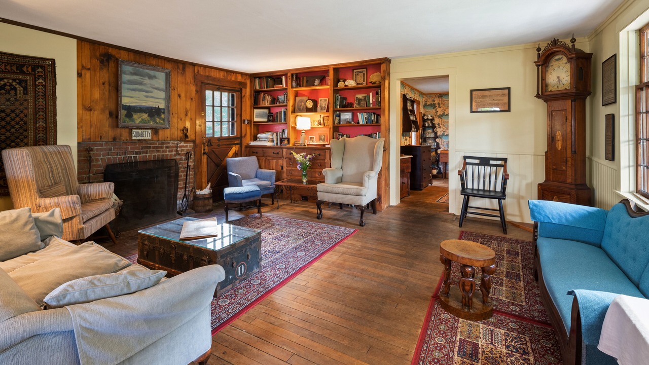 Photo of Livingroom in Underhill