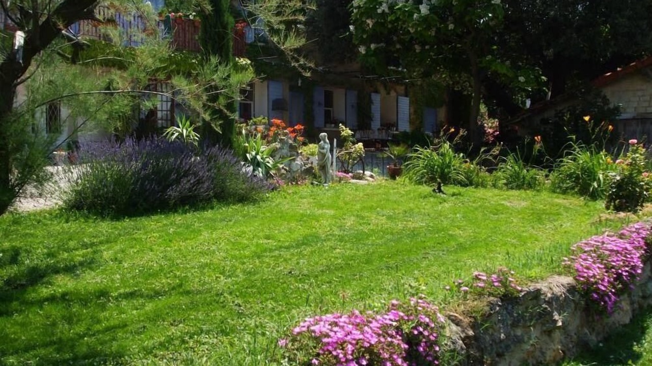 Photo of Outdoor in Pertuis