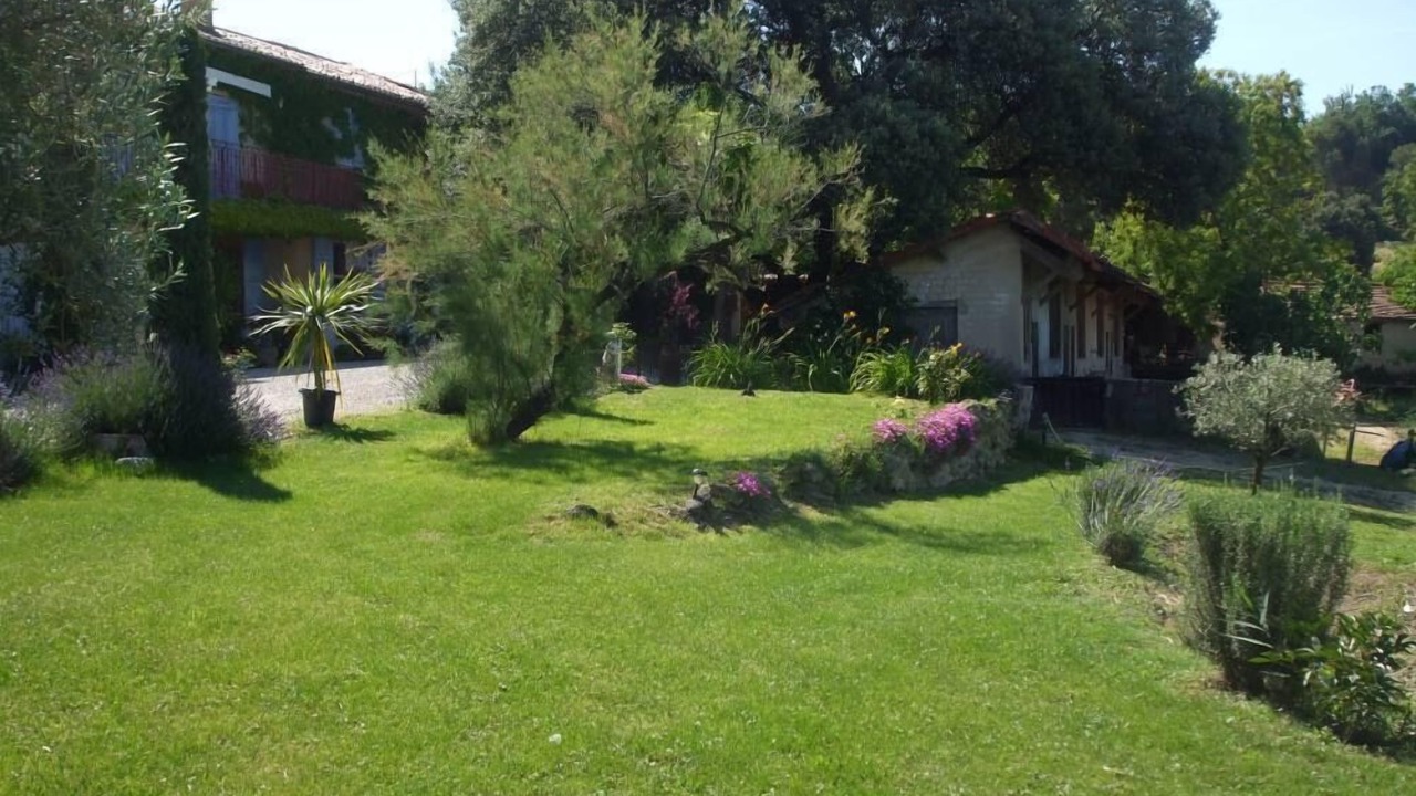 Photo of Outdoor in Pertuis