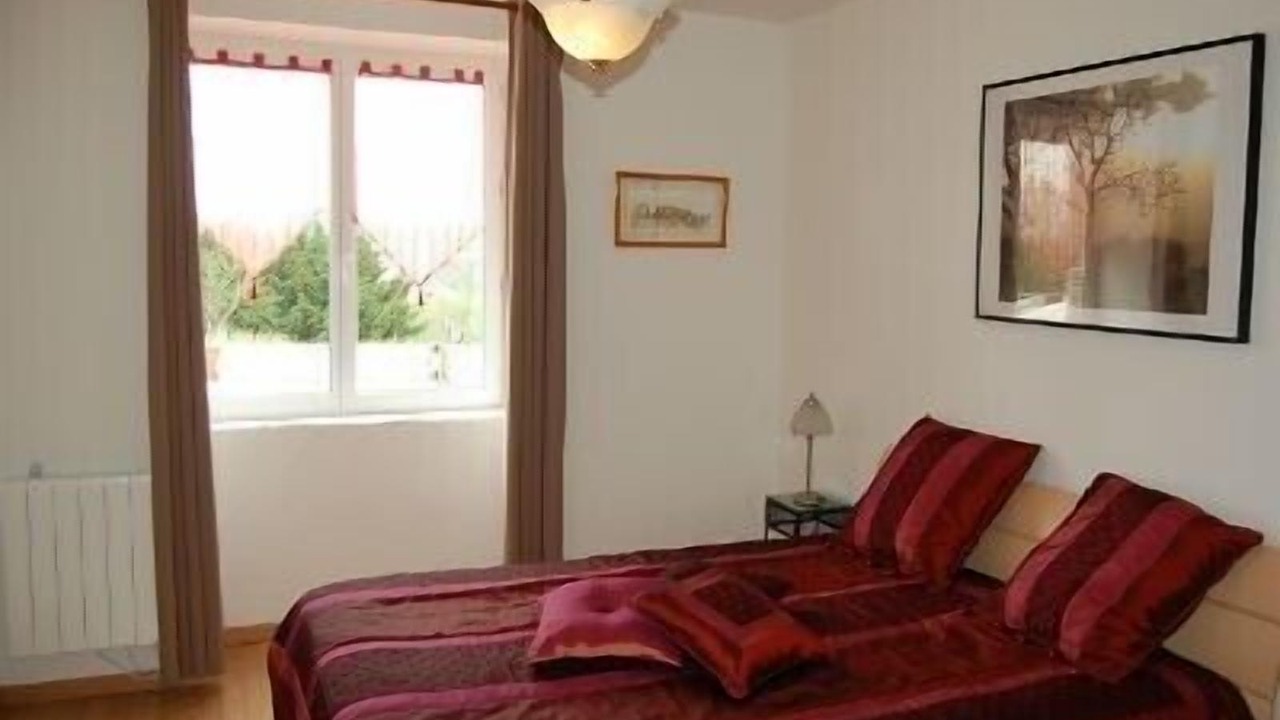 Photo of Bedroom in Caraman