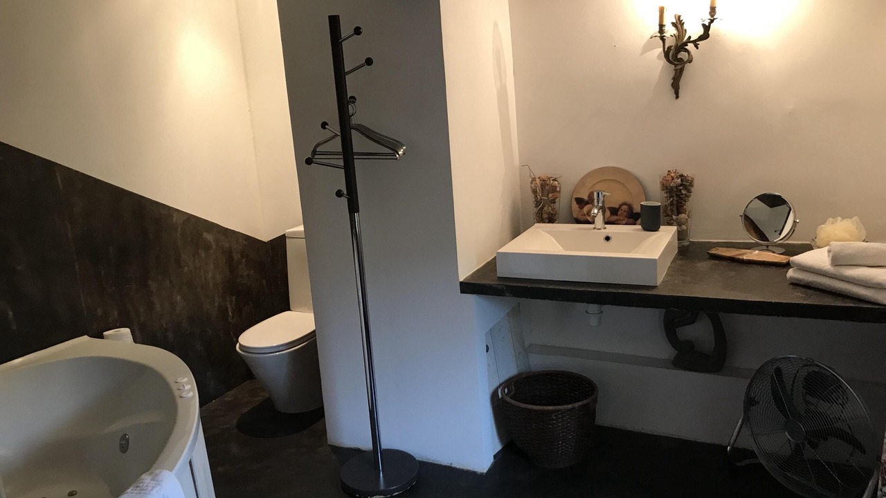 Photo of Bathroom in Lagrasse