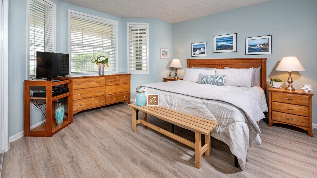 Photo of Bedroom in Depoe Bay