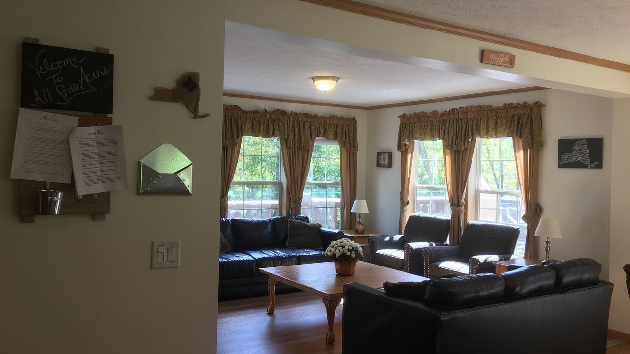 Photo of Livingroom in Milford