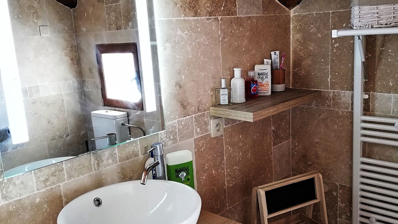 Photo of Bathroom in Mormoiron