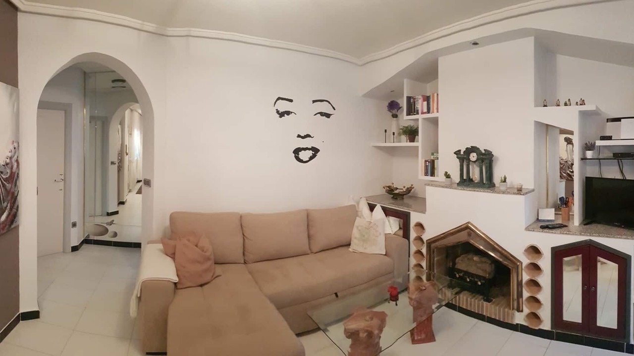 Photo of Livingroom in Los Altos