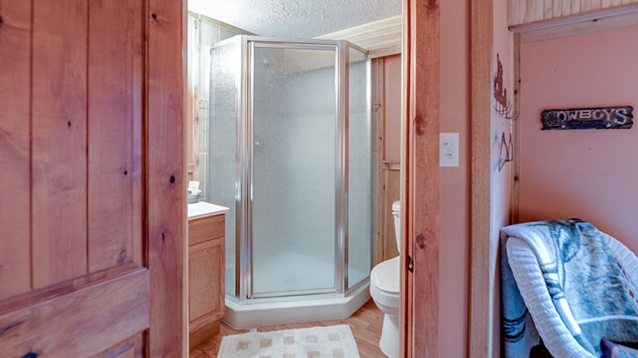 Photo of Bathroom in Carmine