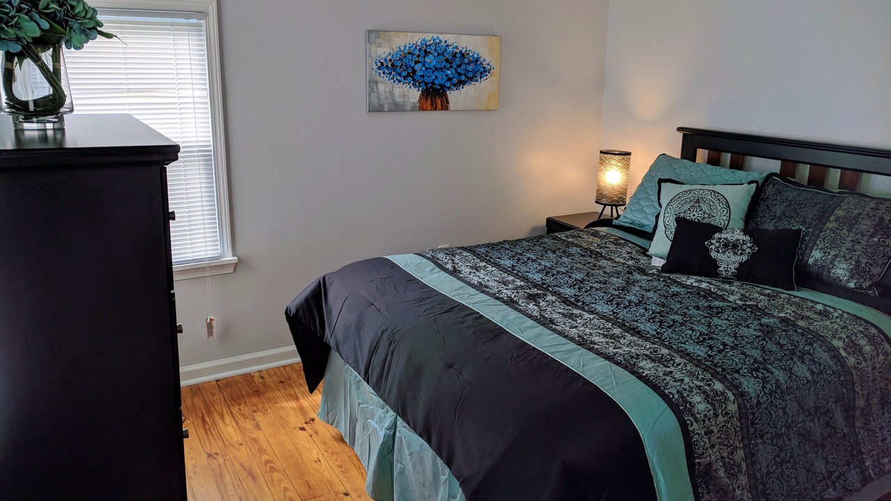 Photo of Bedroom in Raytown