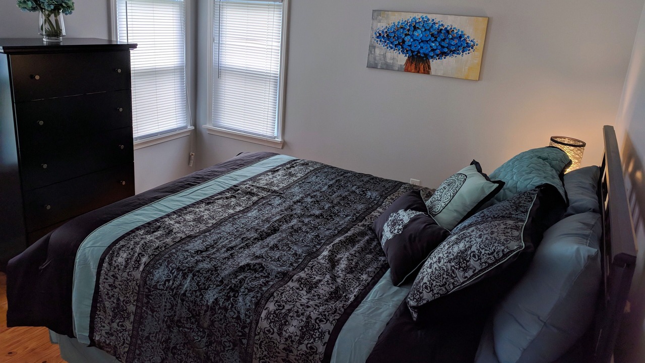 Photo of Bedroom in Raytown