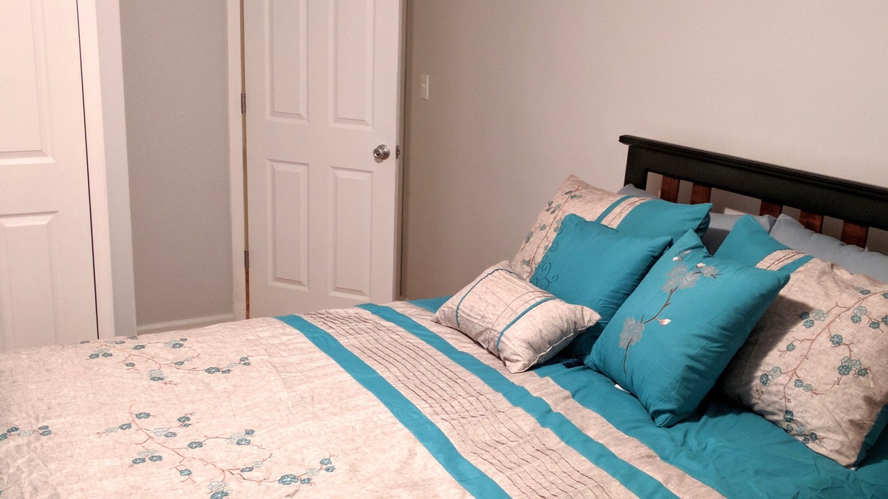 Photo of Bedroom in Raytown