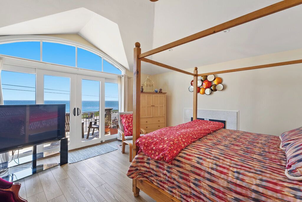 Photo of Bedroom in Westside Santa Cruz