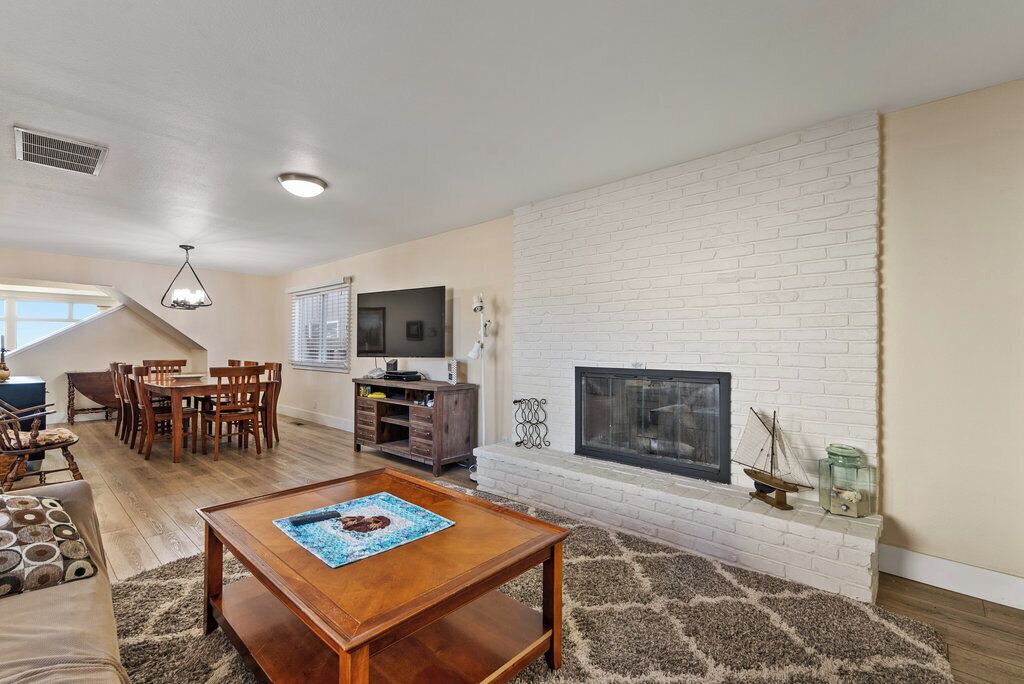 Photo of Livingroom in Westside Santa Cruz