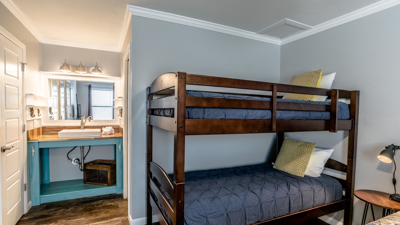 Photo of Bedroom in Gulf Shores