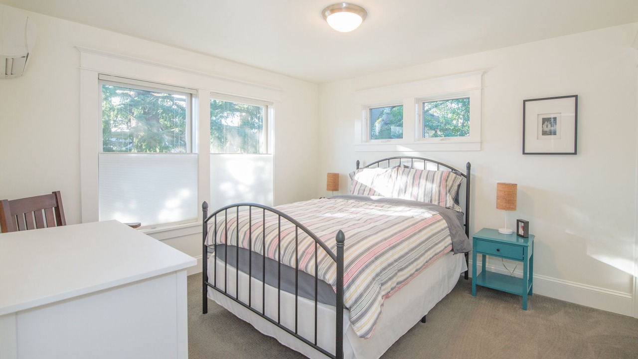 Photo of Bedroom in Sellwood-Moreland