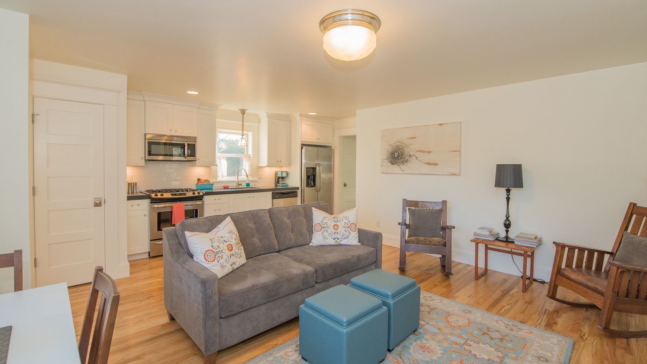 Photo of Livingroom in Sellwood-Moreland