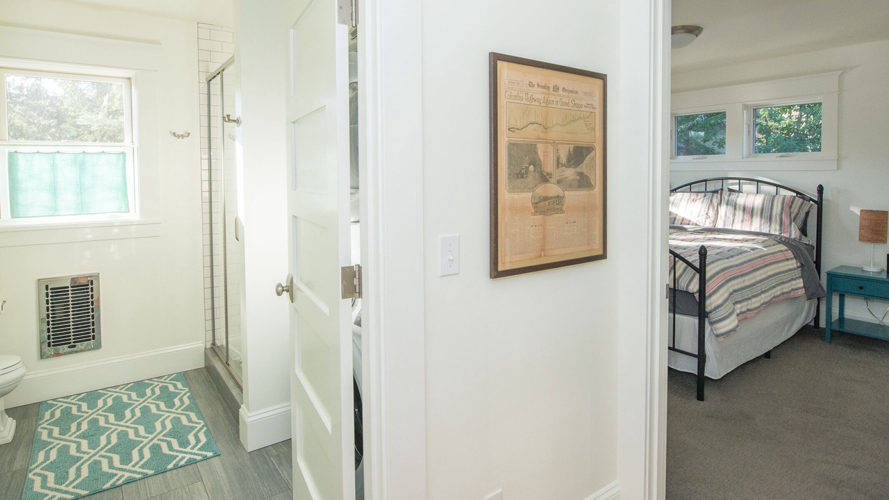 Photo of Bedroom in Sellwood-Moreland