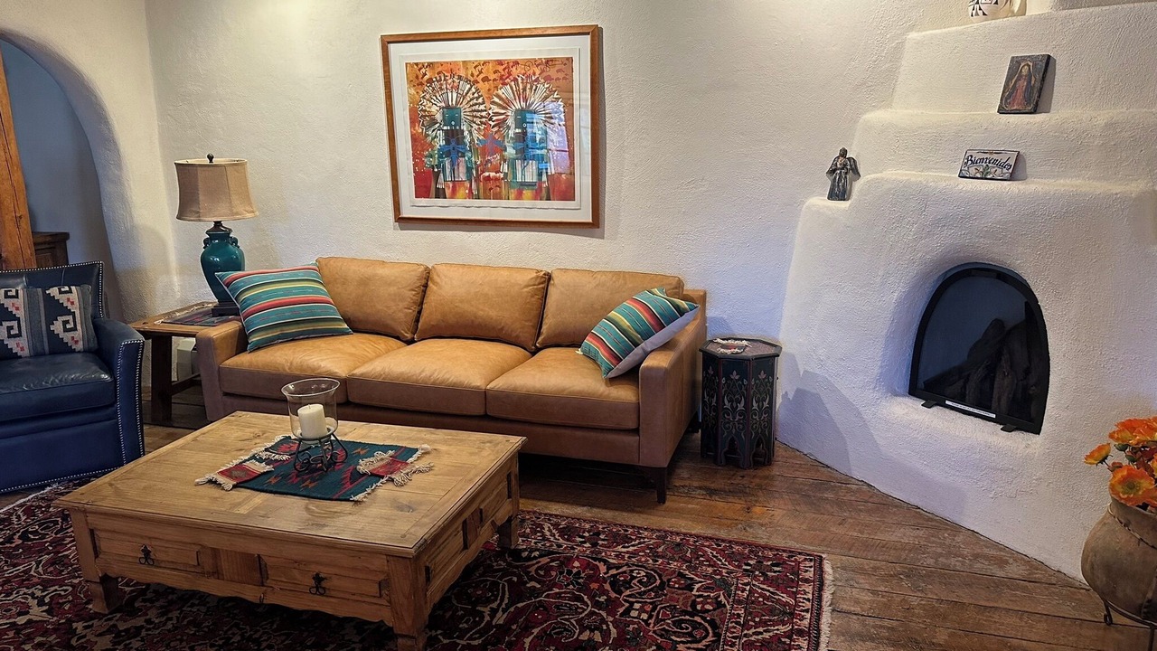 Photo of Livingroom in Taos